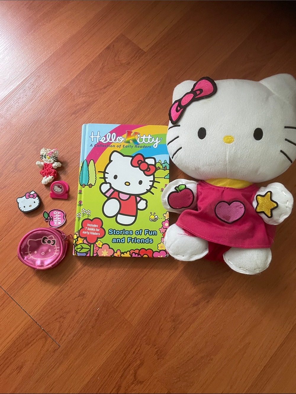 Hello Kitty bundle - Picture 2 of 12